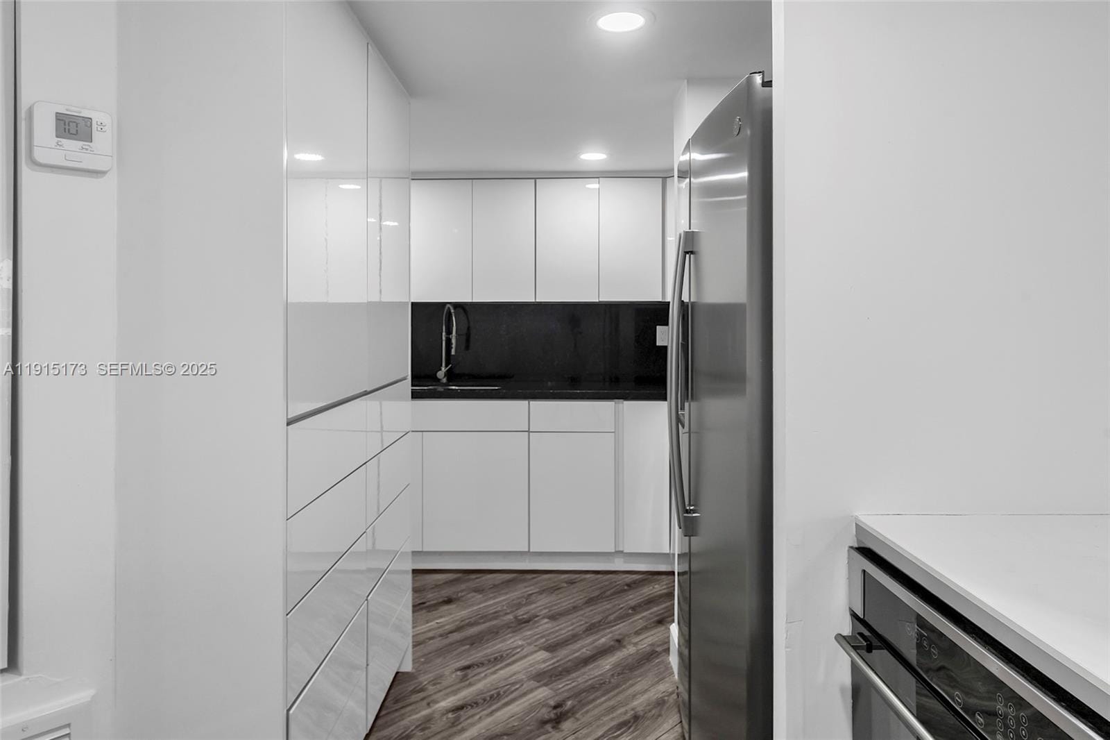 825 Brickell Bay Drive 1942 — photo 7