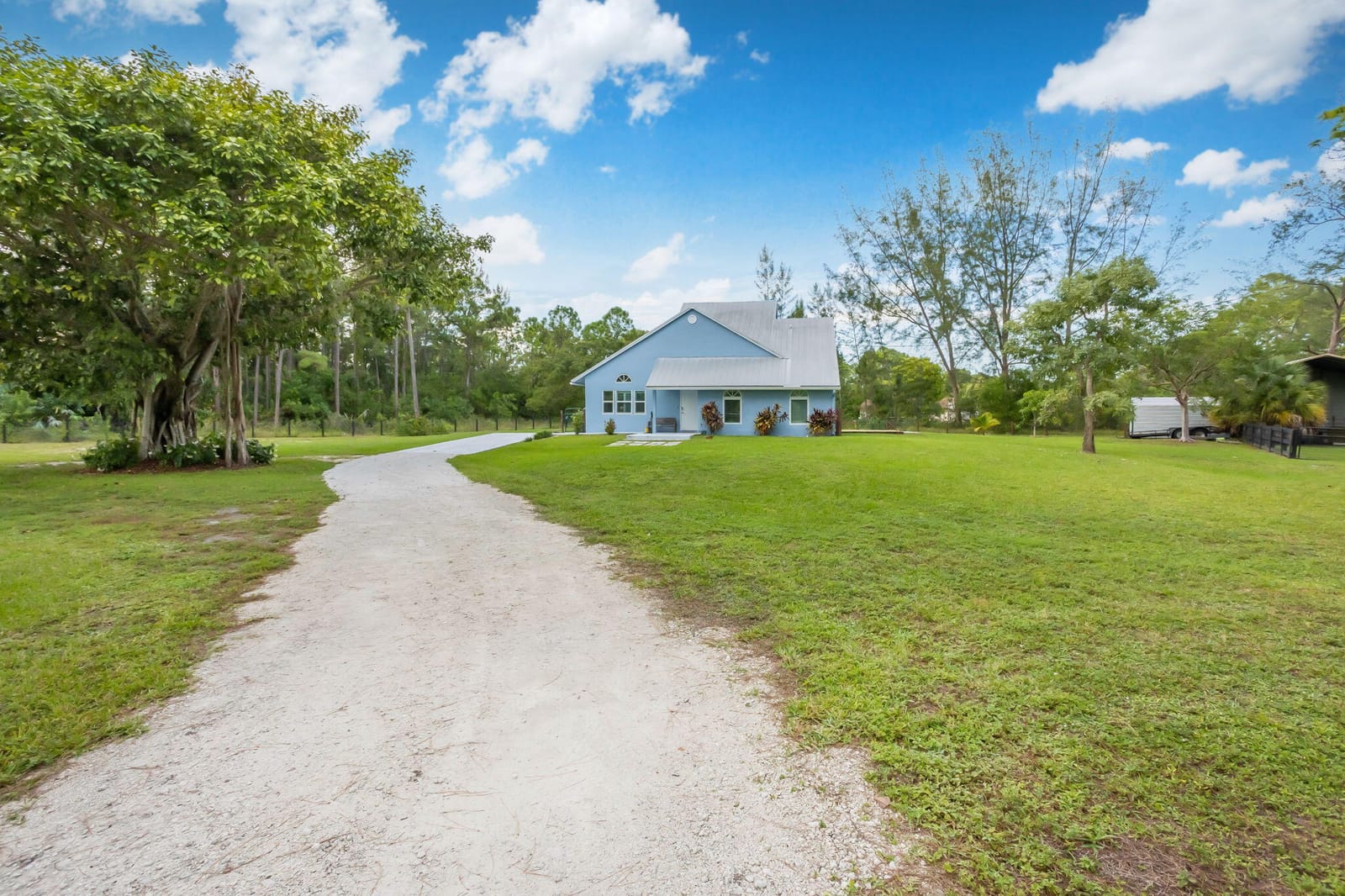 15541 80th Lane N, The Acreage, FL 33470 photo 3