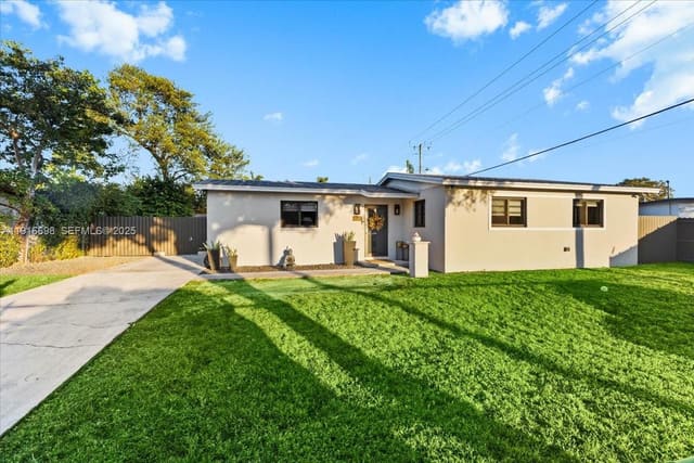 17121 NW 82nd Avenue, sold in Palm Springs North Sec C, Hialeah, FL