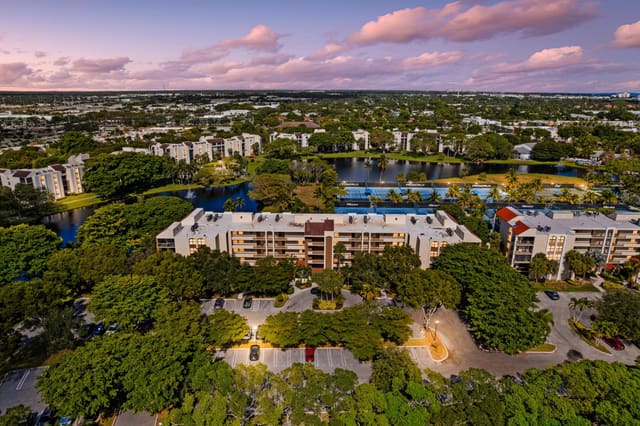 955 Egret Circle 109, Delray Beach, FL 33444