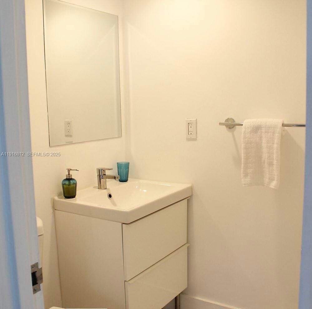 4001 S Ocean Drive 2H — photo 9