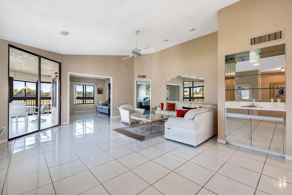 7689 Glendevon Lane 1805, Delray Beach, FL 33446