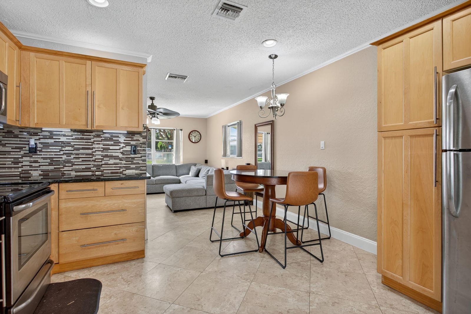6725 NW 61st Street — photo 9