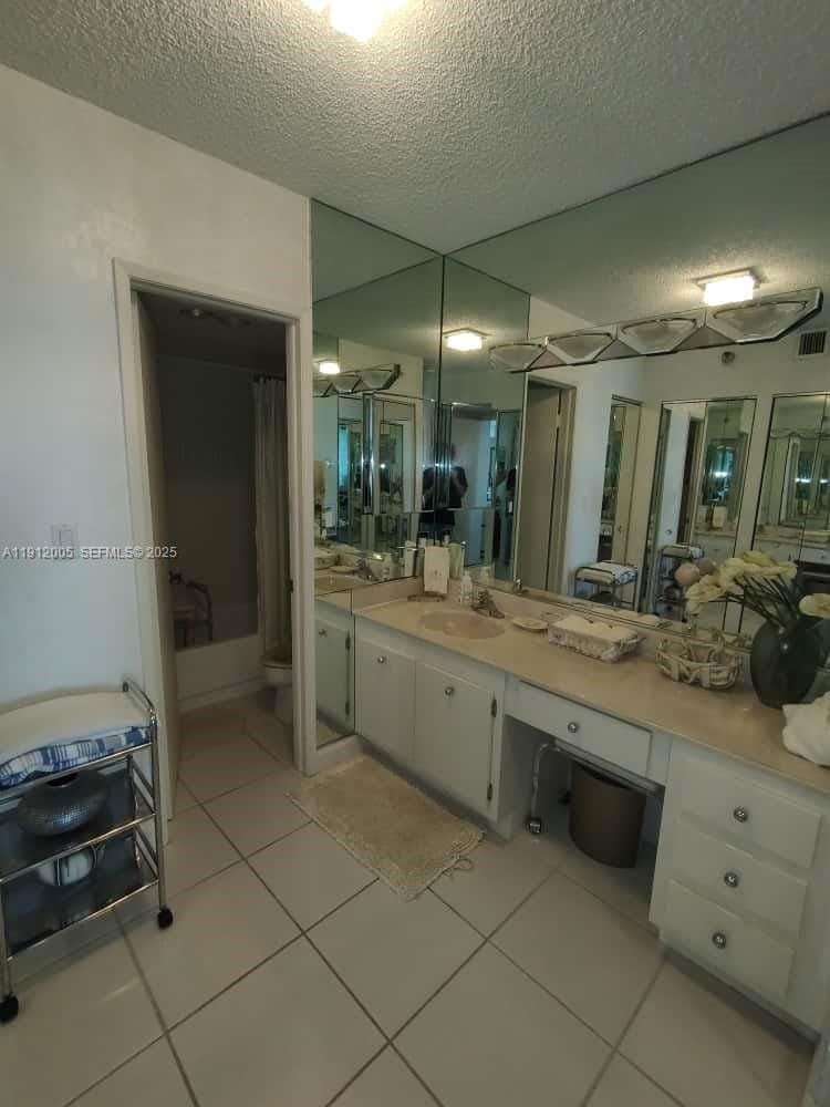 20515 E Country Club Drive 2047 — photo 6