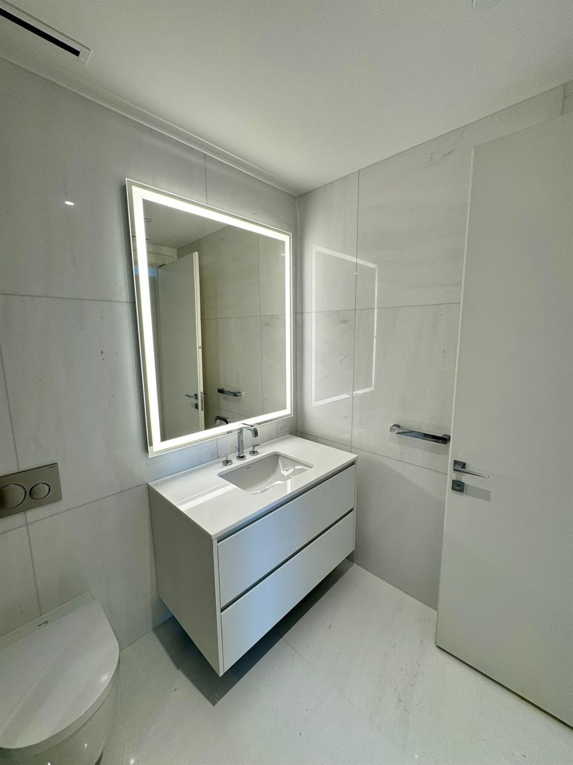 300 Biscayne Blvd Way 2508, Miami, FL 33131 photo 24
