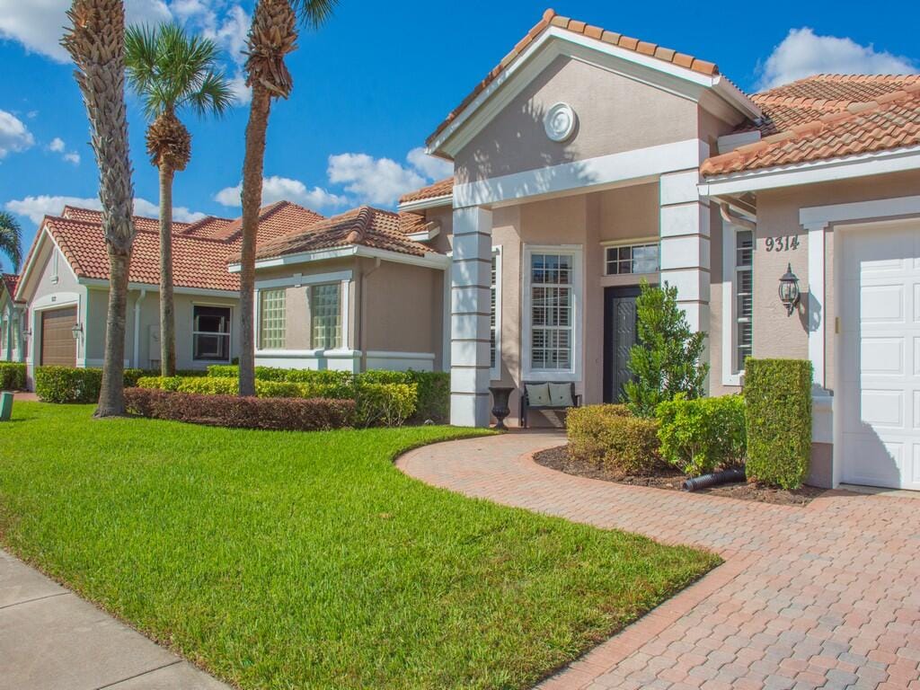9314 Briarcliff Trace — photo 4