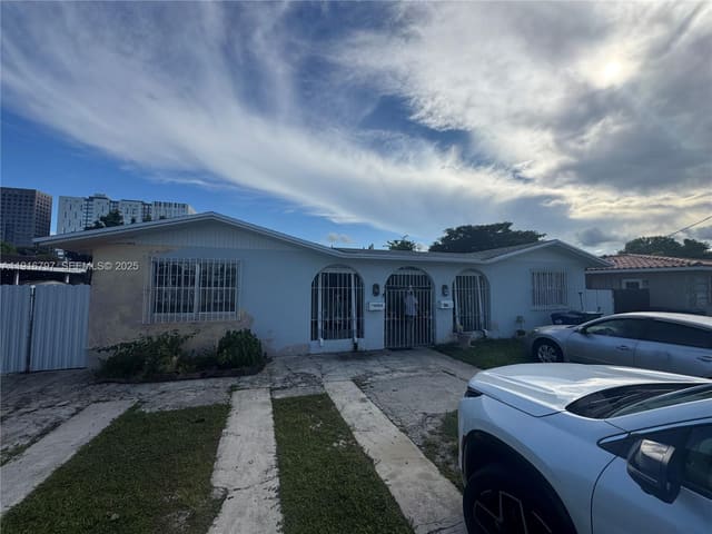 11012 SW 4th Street, Sweetwater, FL 33174