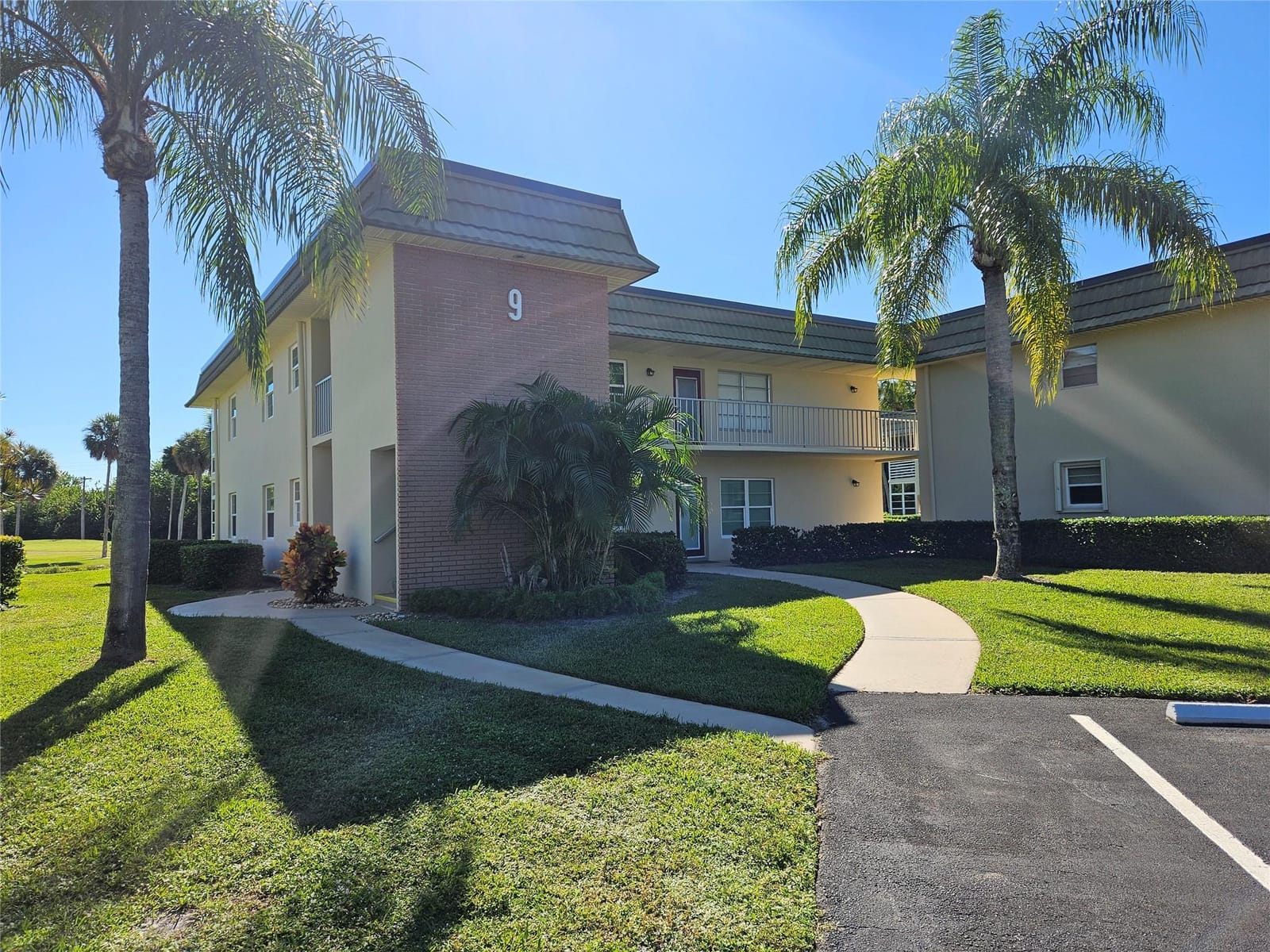 9 Vista Gardens Trail 106, Vero Beach, FL 32962