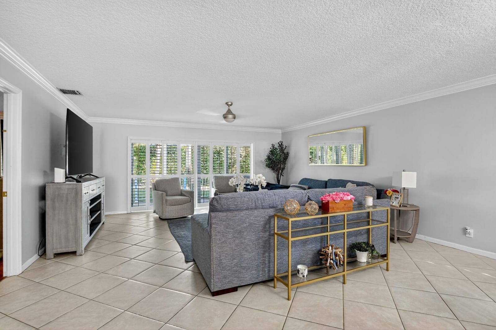 501 SW 1st Street — photo 11