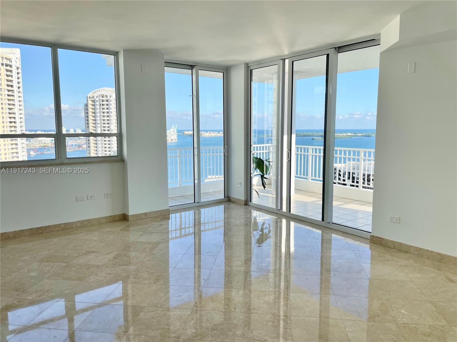 801 Brickell Key Boulevard 3211, Miami, FL 33131 photo 10