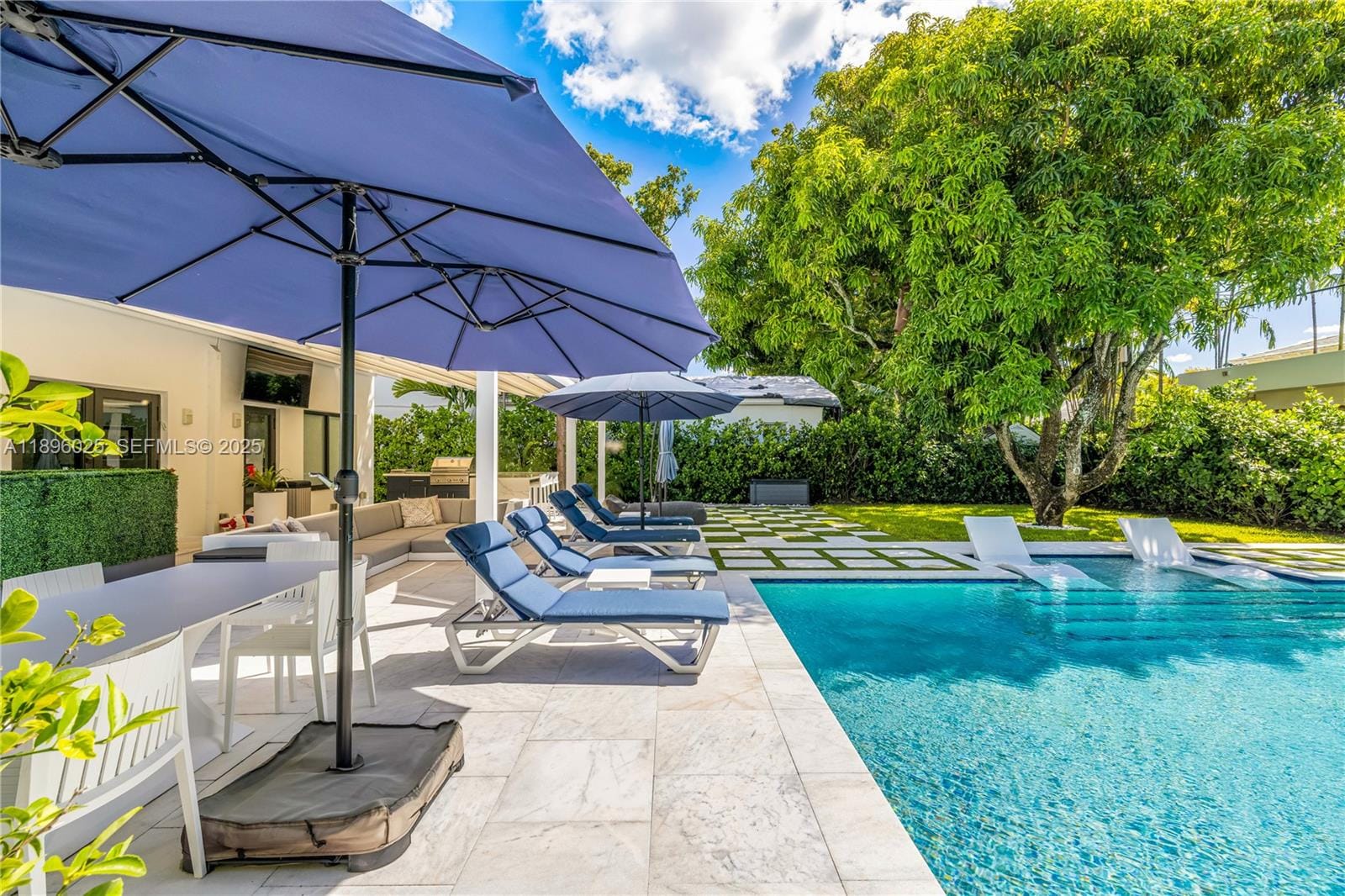 6166 Pine Tree Drive, Miami Beach, FL 33140 photo 13