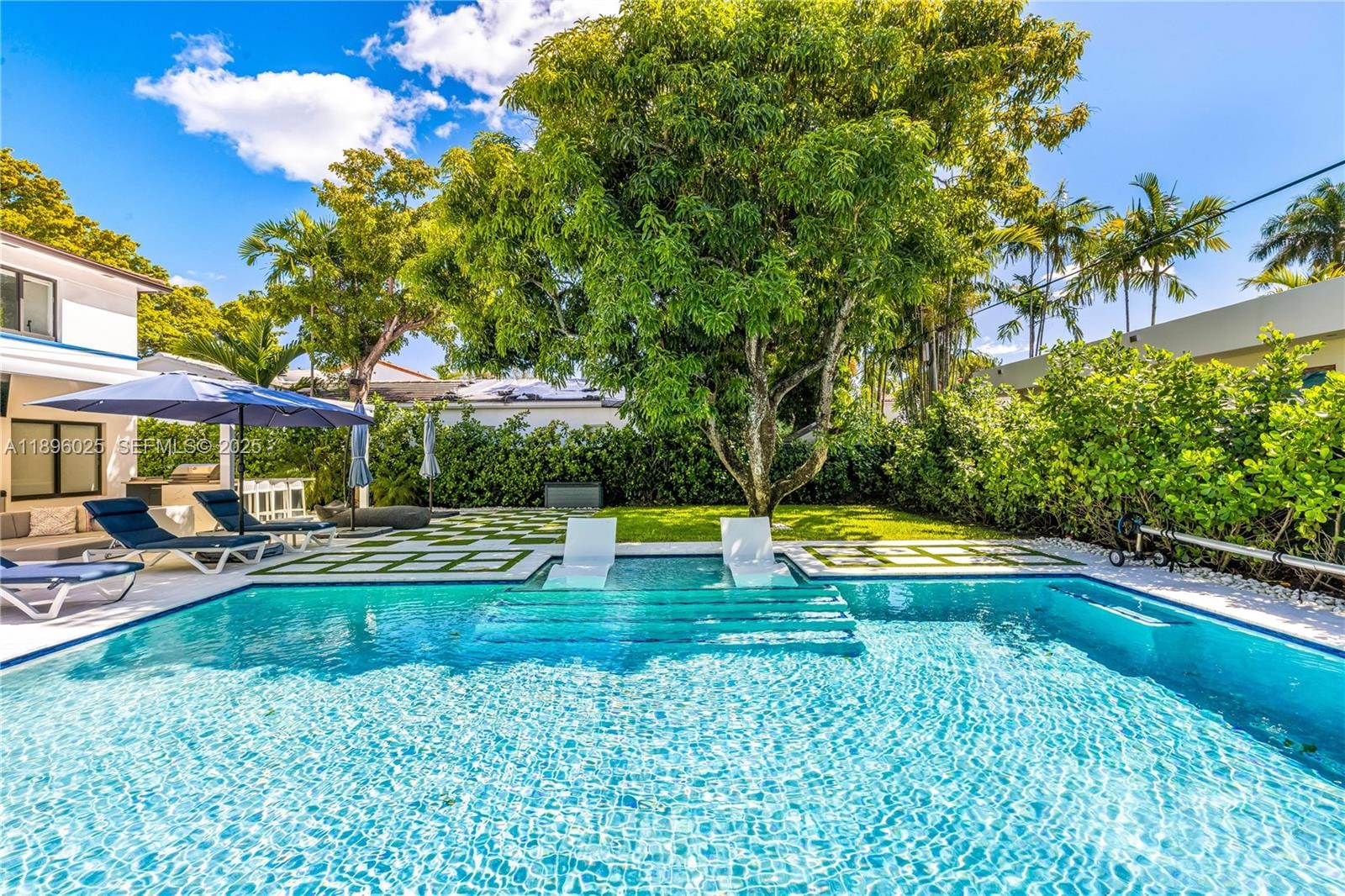 6166 Pine Tree Drive, Miami Beach, FL 33140 photo 14