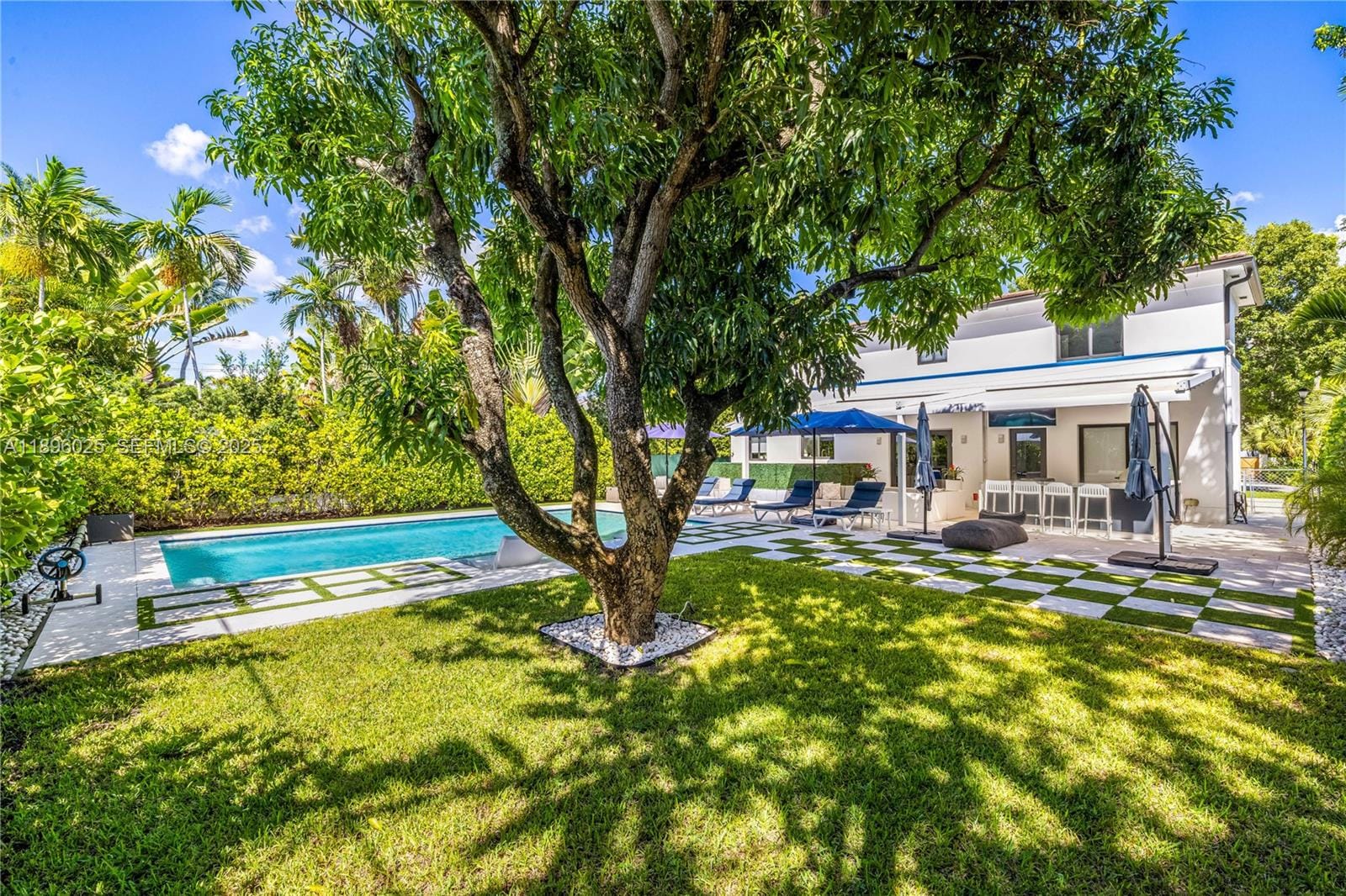 6166 Pine Tree Drive, Miami Beach, FL 33140 photo 17