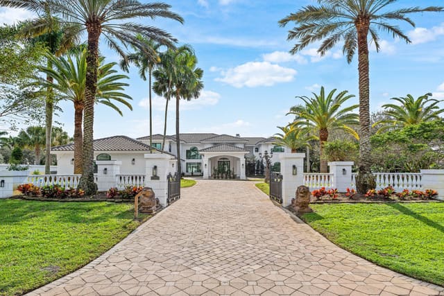 17600 E Fieldbrook Circle E, Boca Raton, FL 33496