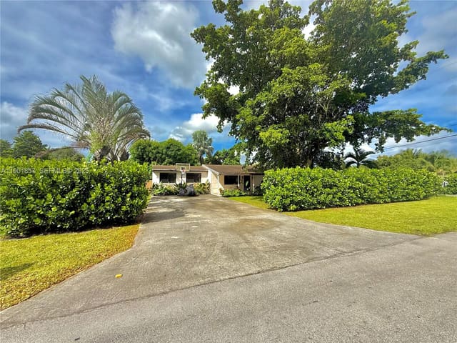 125 NE 150th Street, sold in Bisc Gardens Sec D, Miami, FL