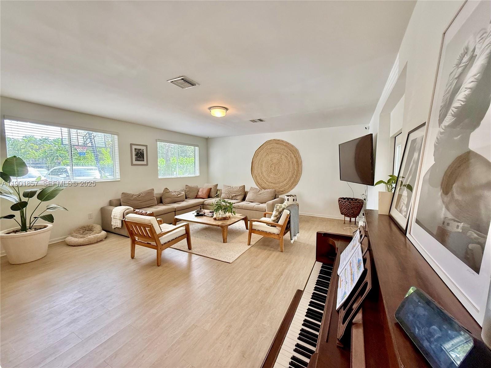 125 NE 150th Street, Miami, FL 33161 photo 8
