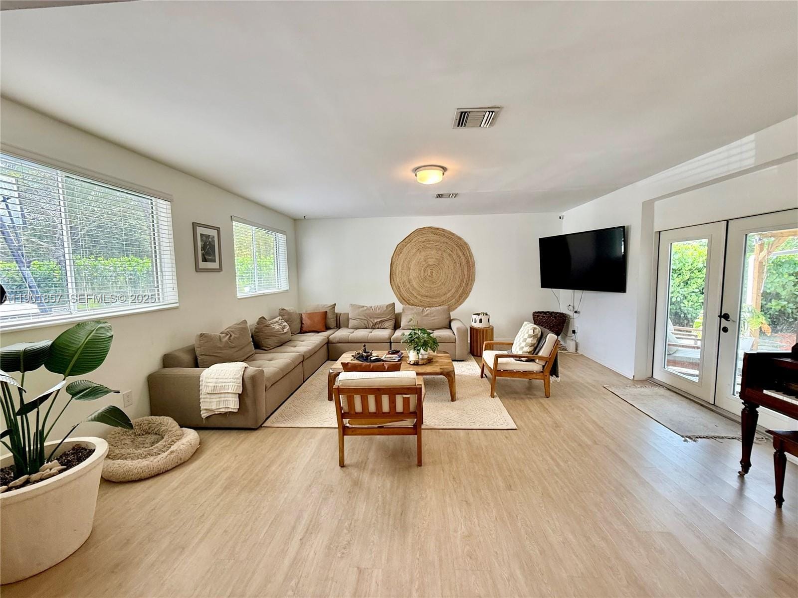 125 NE 150th Street, Miami, FL 33161 photo 9