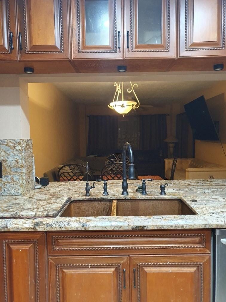 1101 Crystal Lake Drive 704 — photo 7