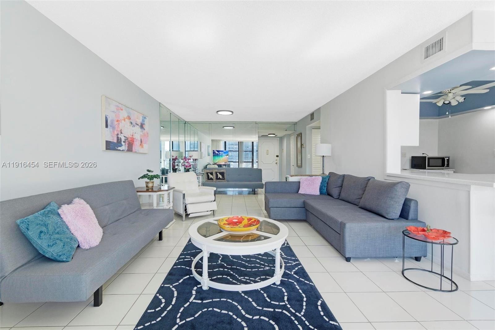 1000 Parkview Drive 518 — photo 4