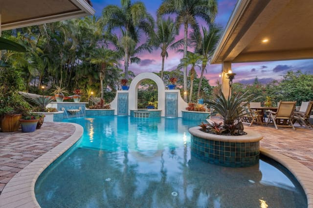 271 SW Harbor View Drive, sold in Palm Cove Golf & Yacht Club, Palm City, FL