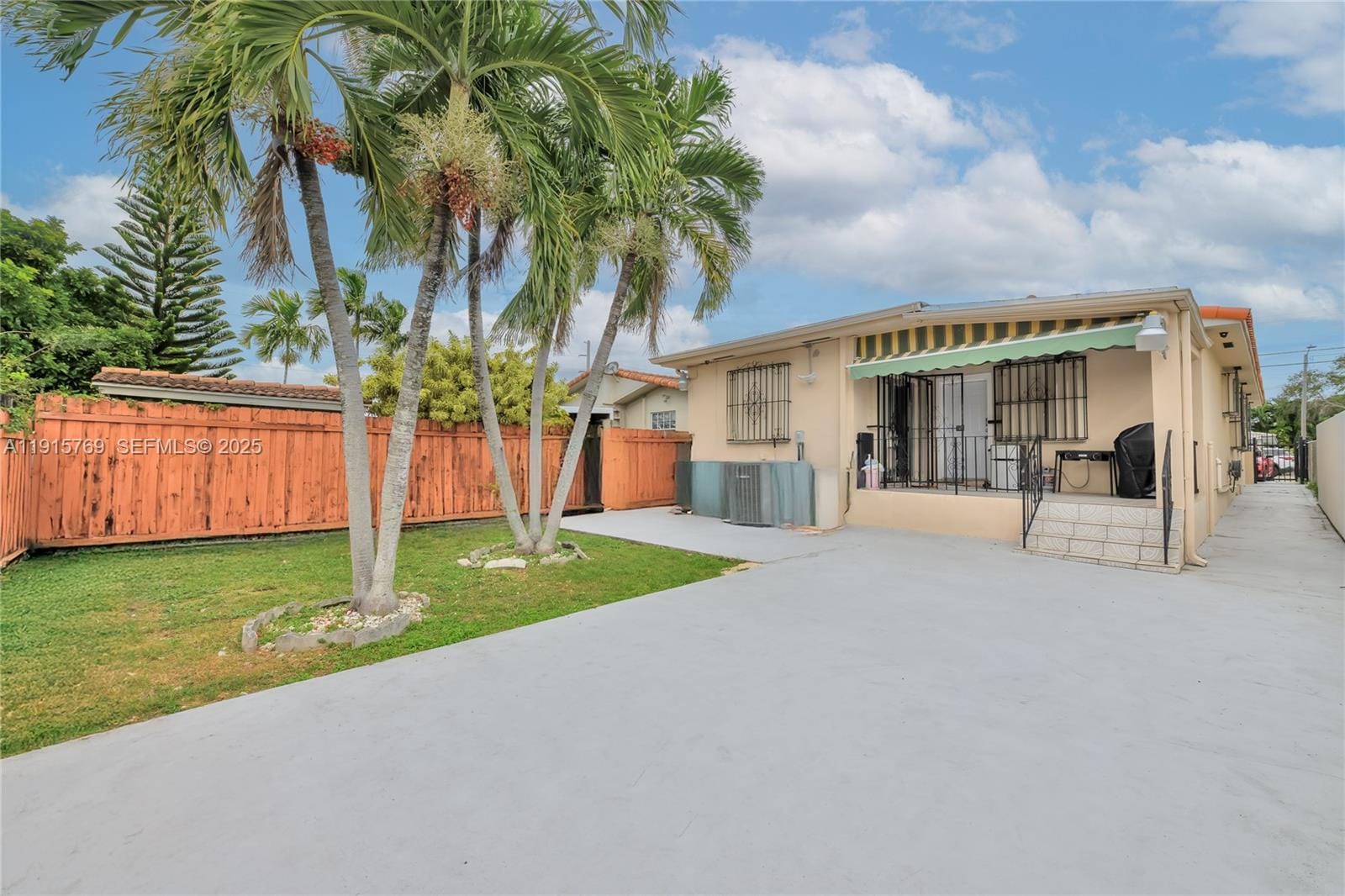 260 NW 60th Court, Miami, FL 33126 photo 12