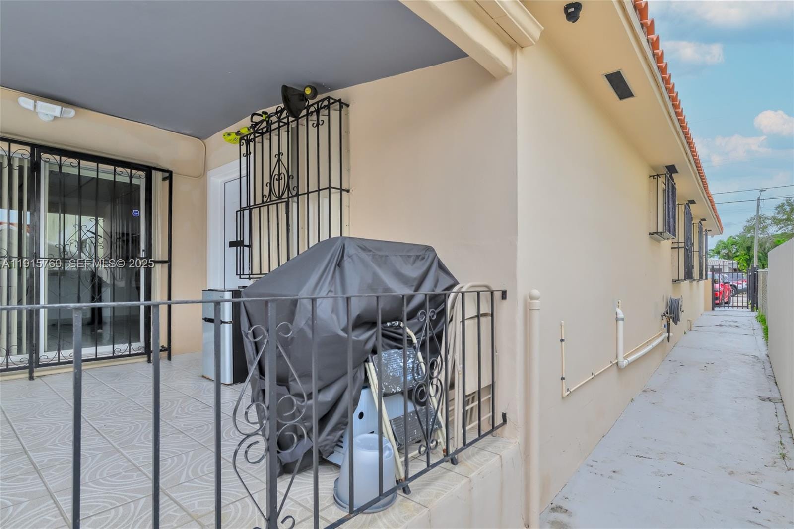 260 NW 60th Court, Miami, FL 33126 photo 4