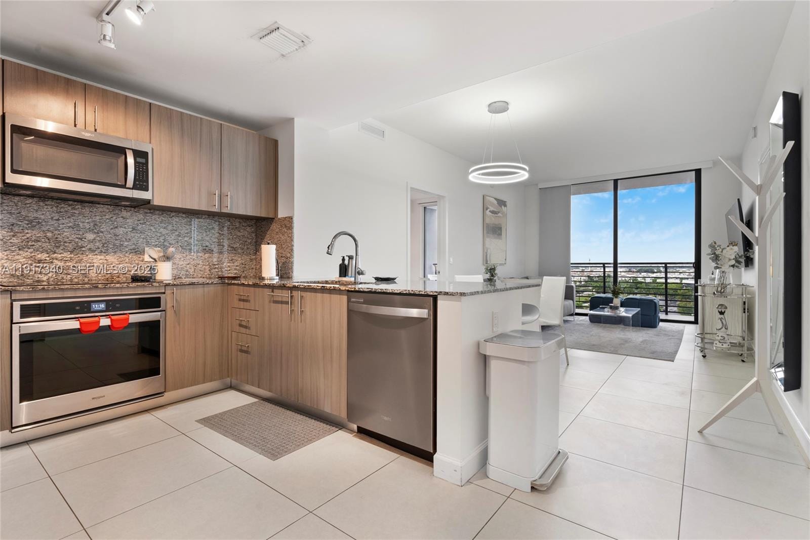 5350 NW 84th Avenue 909, Doral, FL 33166 photo 4