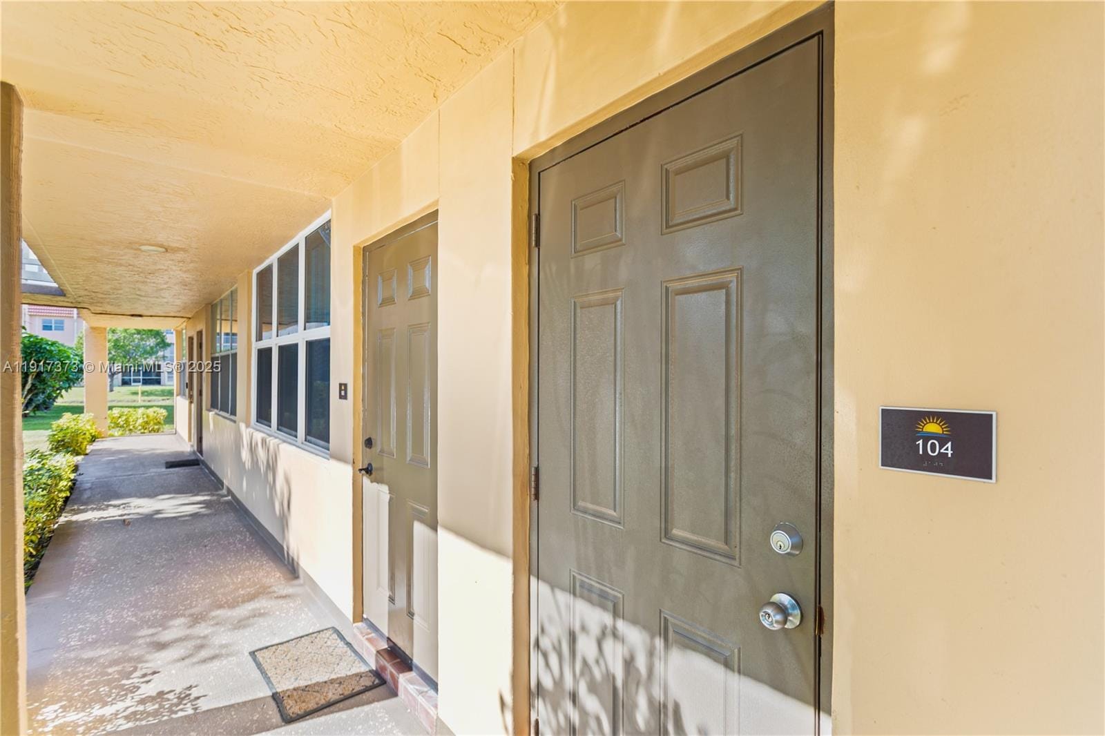 9121 Sunrise Lakes Boulevard 104 — photo 2