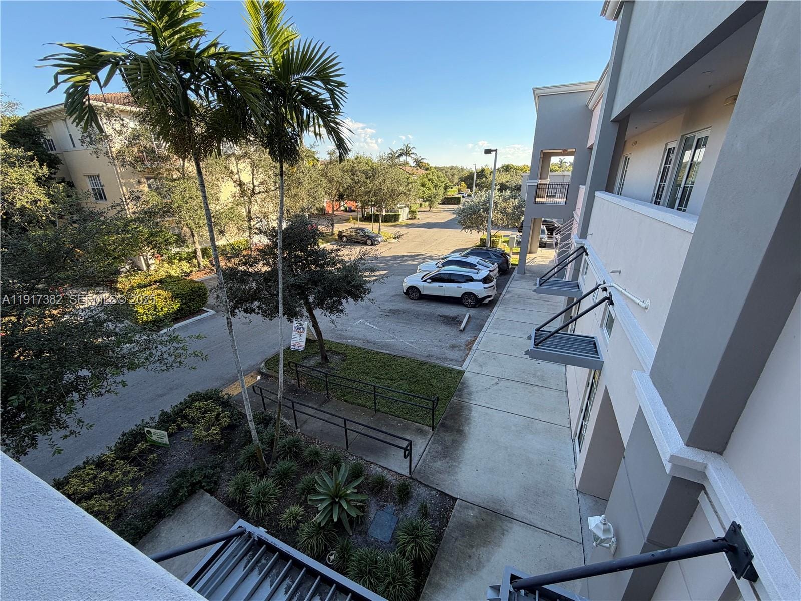2201 Palm Avenue — photo 8