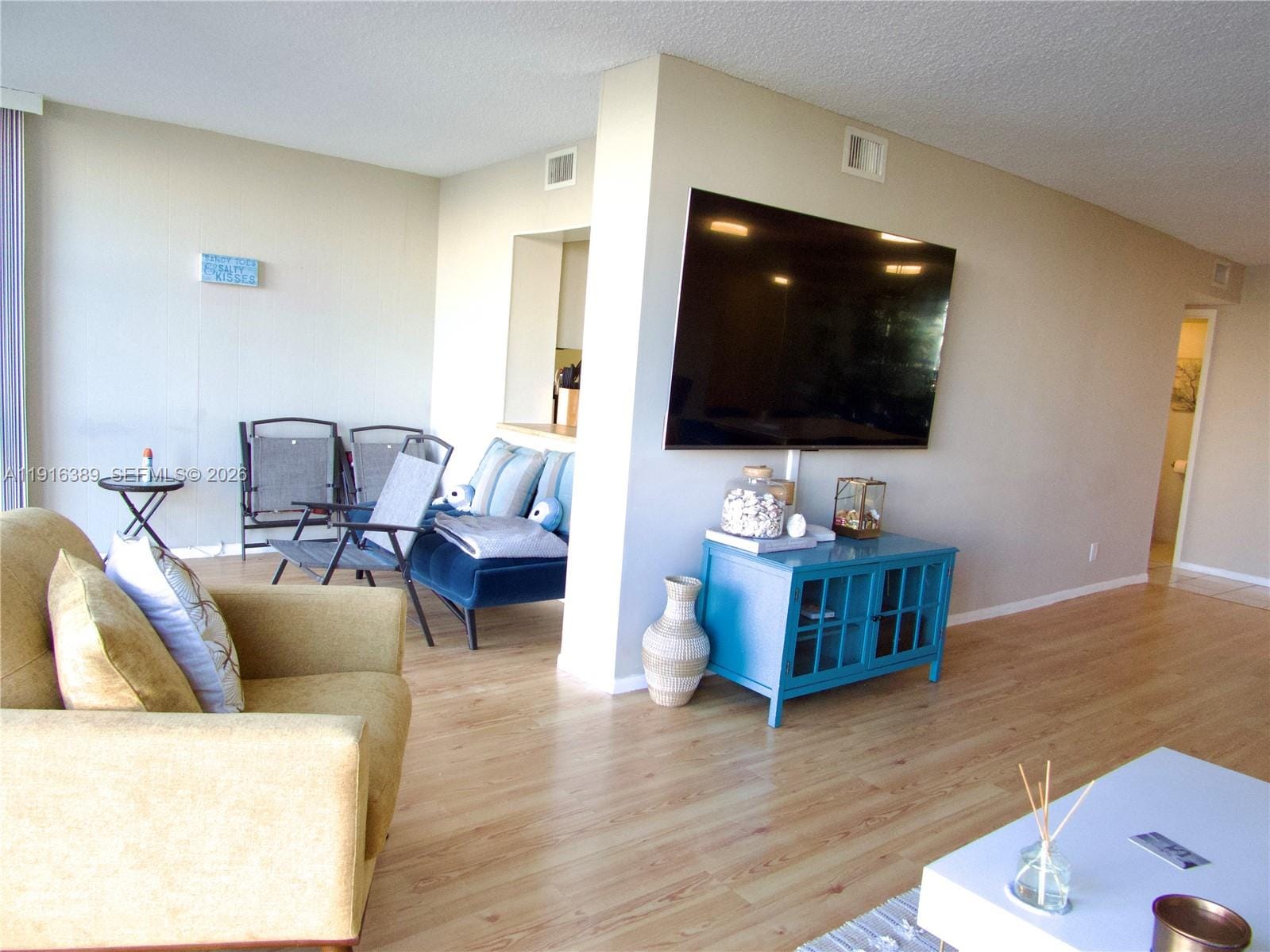 800 Parkview Drive 402 — photo 4