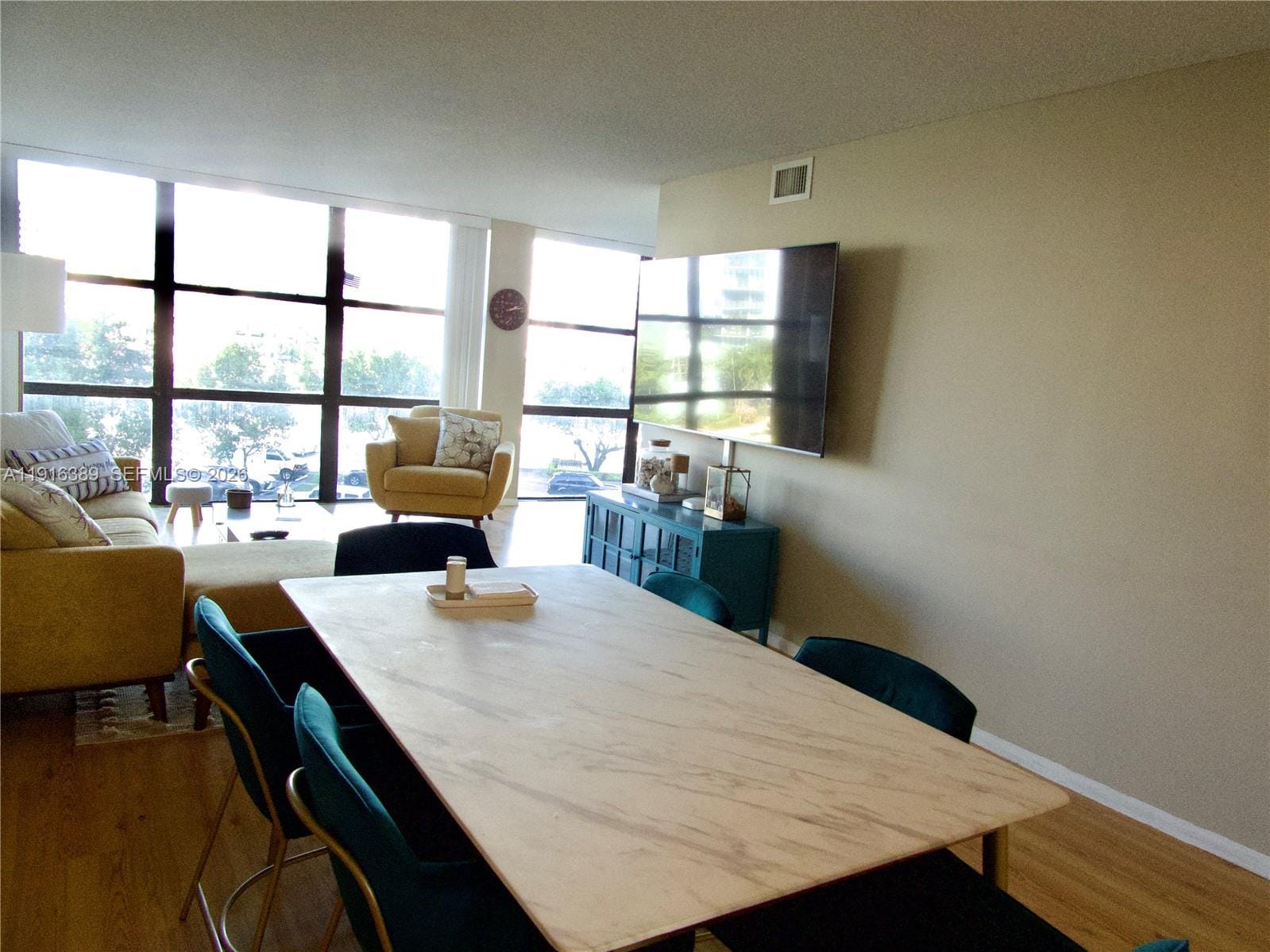 800 Parkview Drive 402 — photo 7