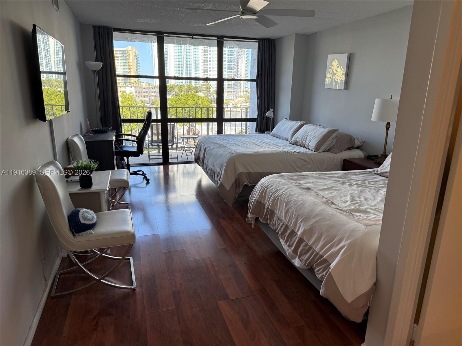 800 Parkview Drive 402 — photo 10