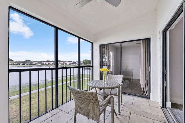 325 Palmwood Place 213, Boca Raton, FL 33431