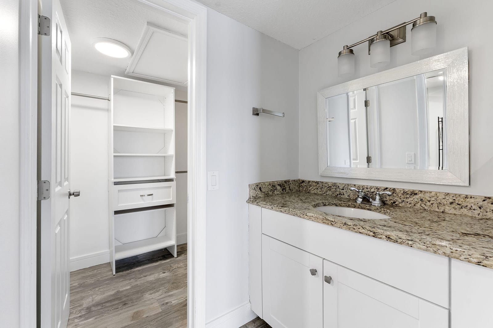 325 Palmwood Place 213, Boca Raton, FL 33431 photo 16