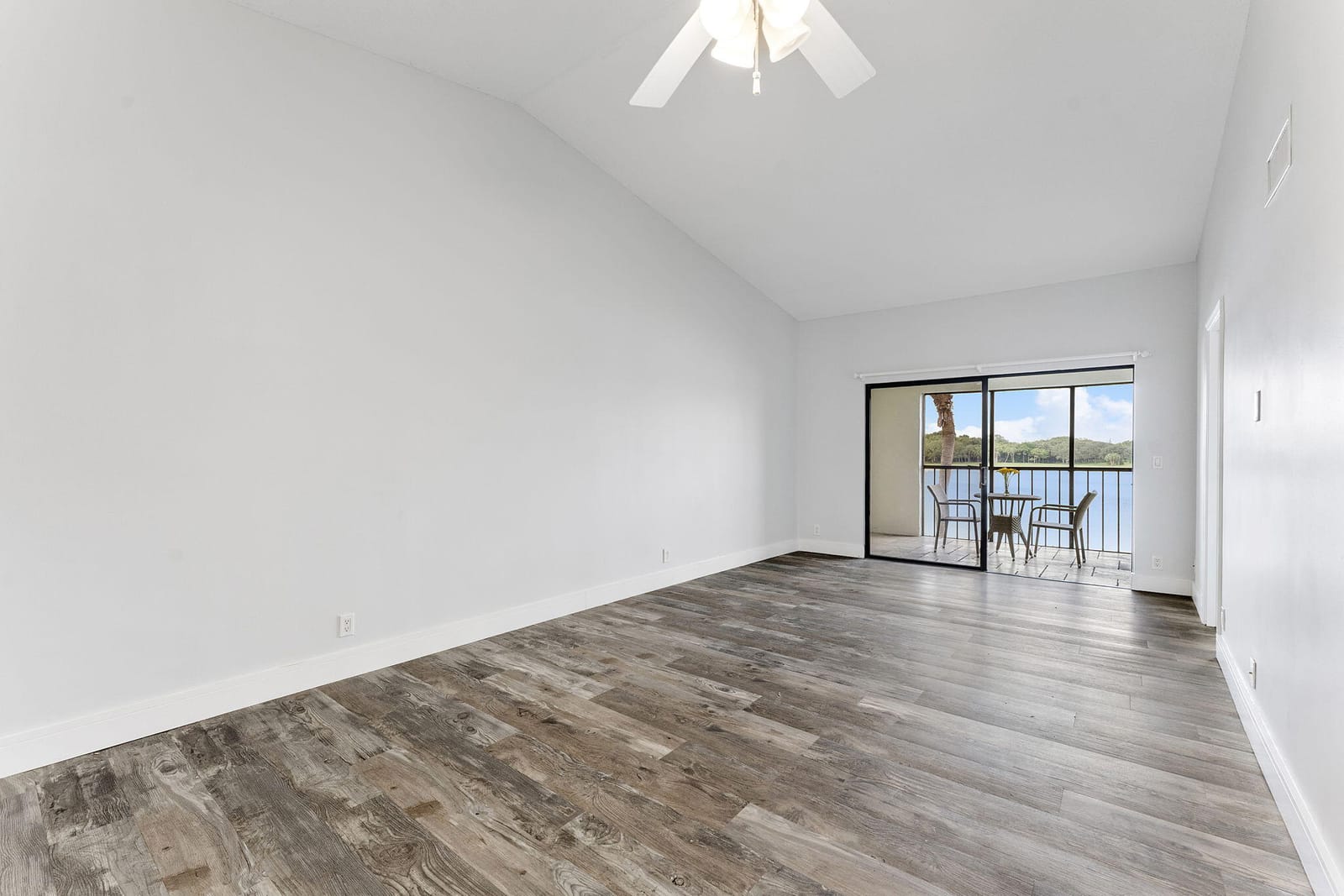 325 Palmwood Place 213, Boca Raton, FL 33431 photo 18
