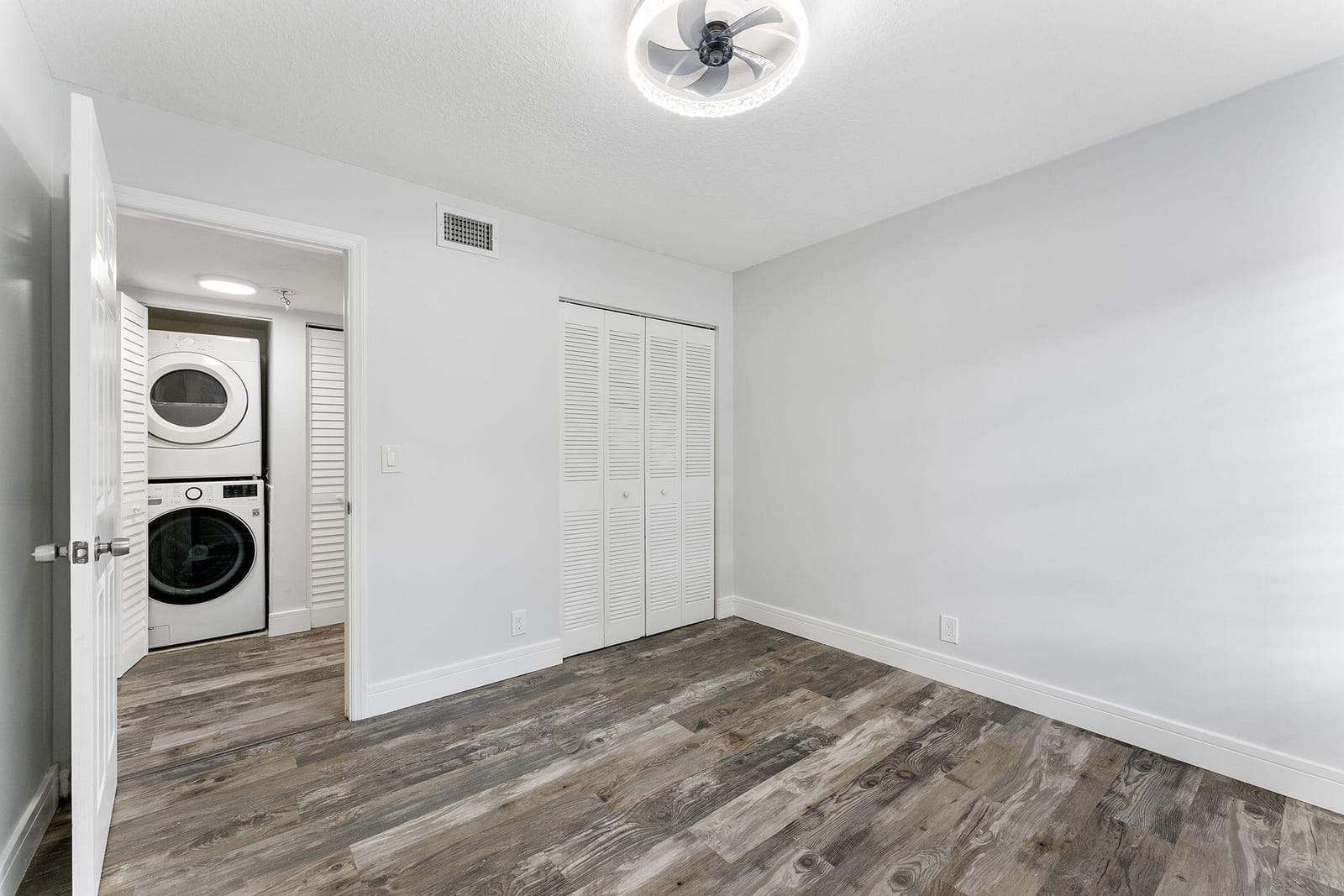 325 Palmwood Place 213, Boca Raton, FL 33431 photo 23