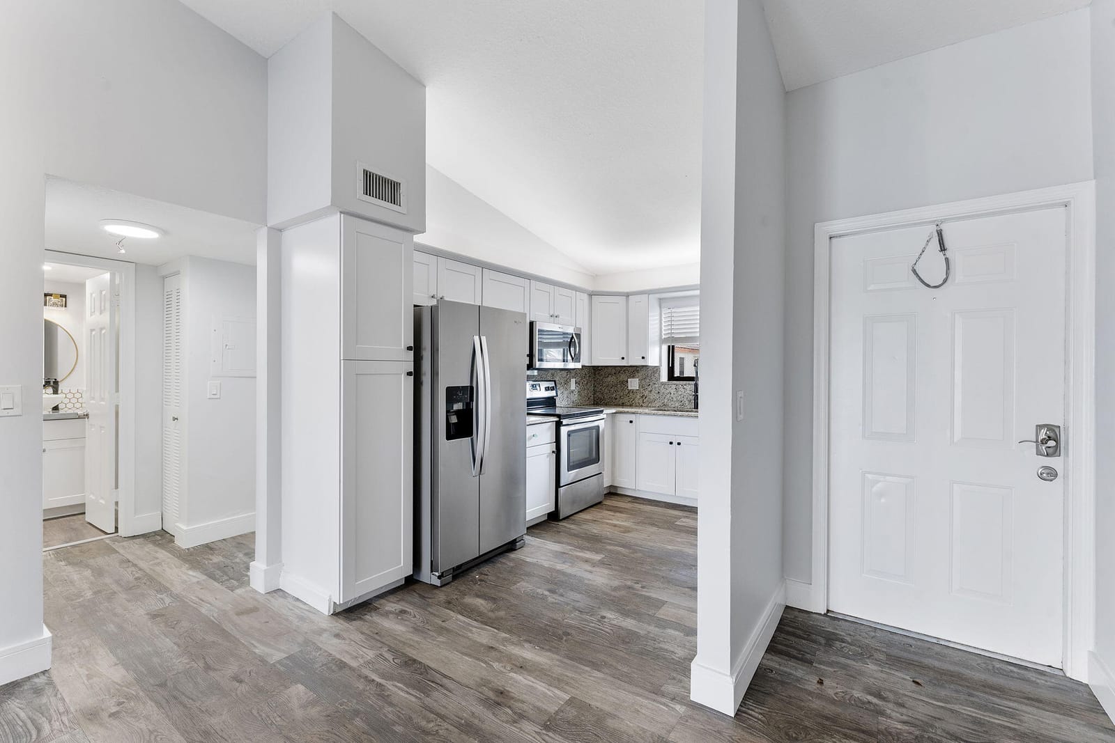 325 Palmwood Place 213, Boca Raton, FL 33431 photo 7