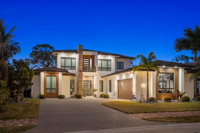 178 SE Via Lago Garda, Tesoro Preserve, Port St. Lucie, FL