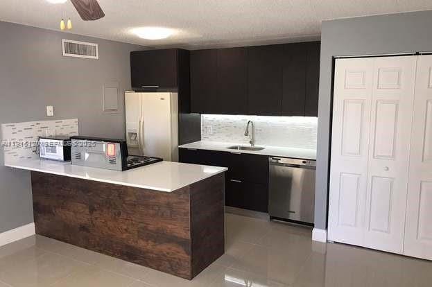 637 Executive Center Drive N107 — photo 2
