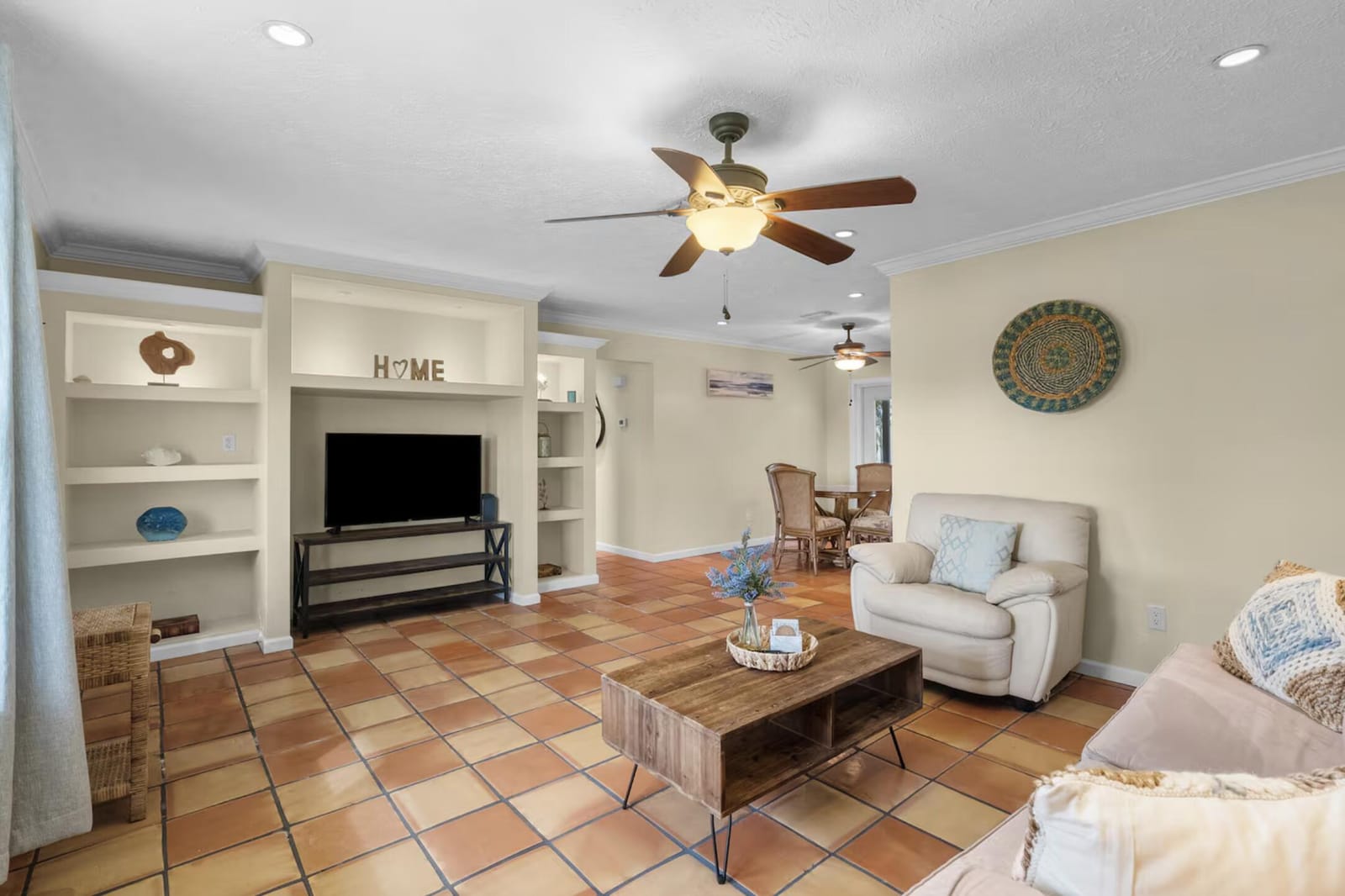 991 SE Walters Terrace — photo 4