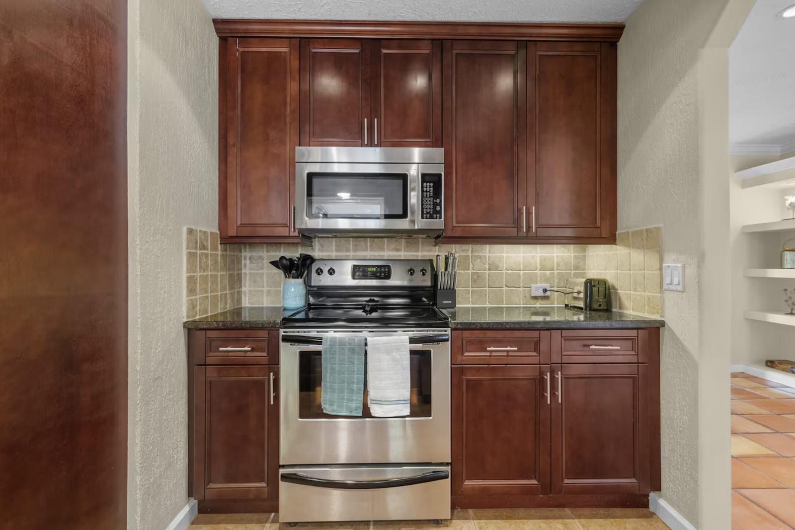 991 SE Walters Terrace — photo 7