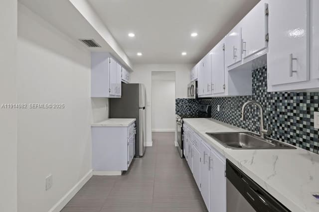 4174 Inverrary Drive 902, Manors Of Inverrary Xi, Lauderhill, FL
