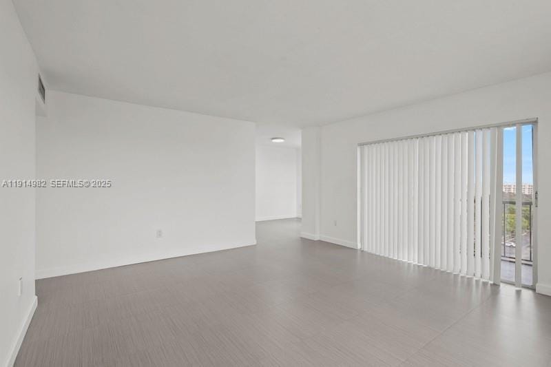 4174 Inverrary Drive 902 — photo 11