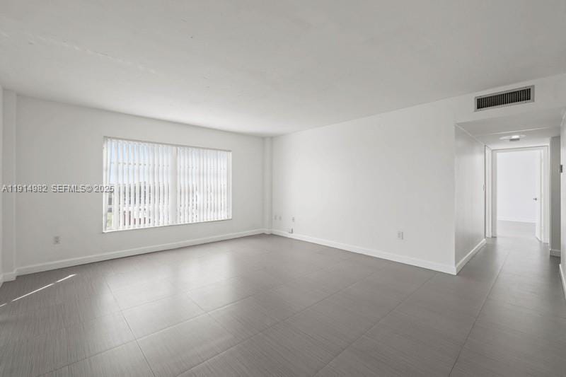 4174 Inverrary Drive 902 — photo 10