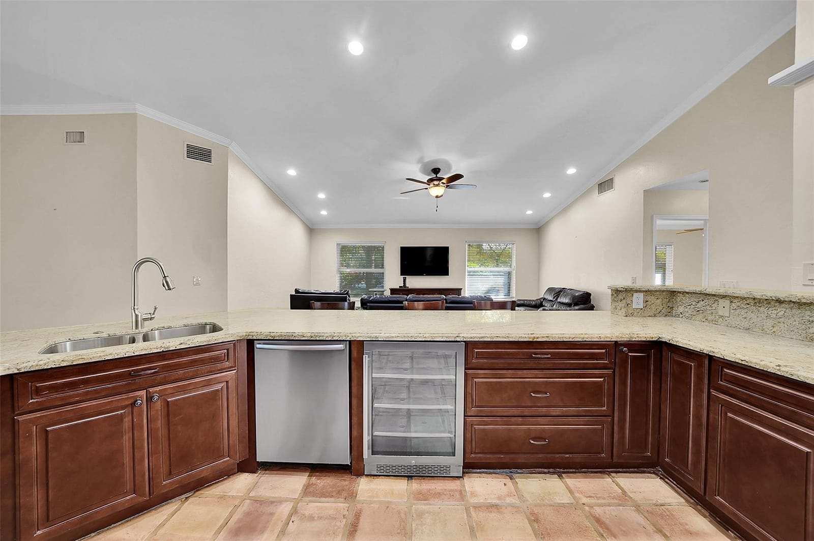 2141 Oakmont Terrace — photo 5