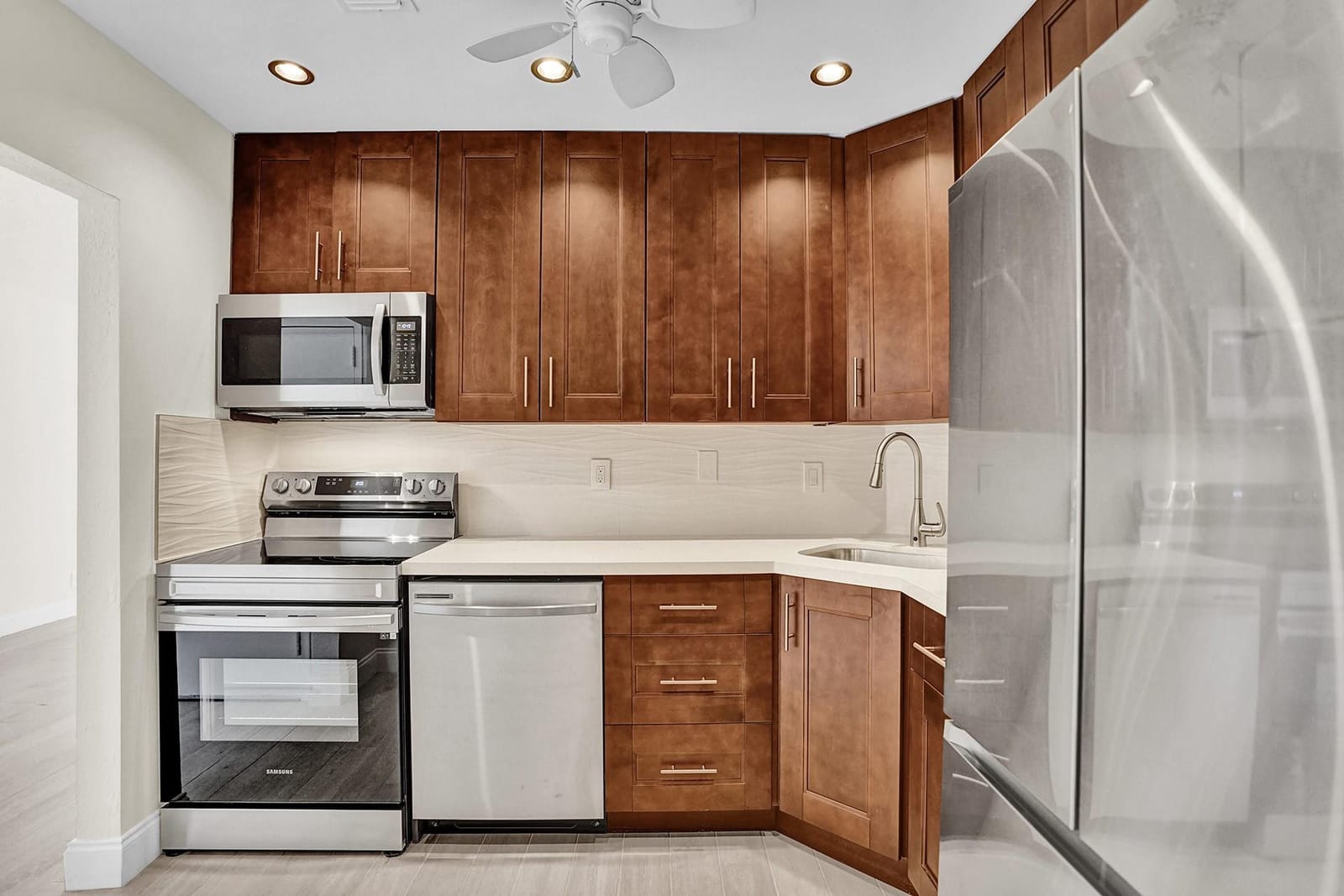 3115 Oakland Shores Drive E109 — photo 4