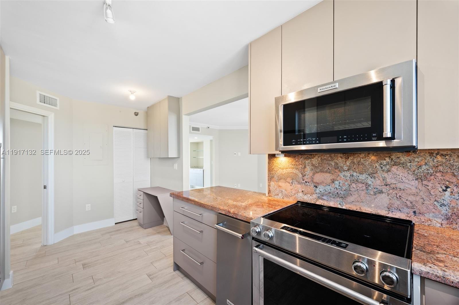 441 Valencia Avenue 1201, Coral Gables, FL 33134 photo 14