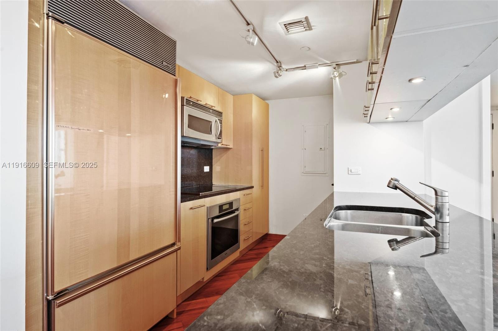 6801 Collins Avenue PH06, Miami Beach, FL 33141 photo 13