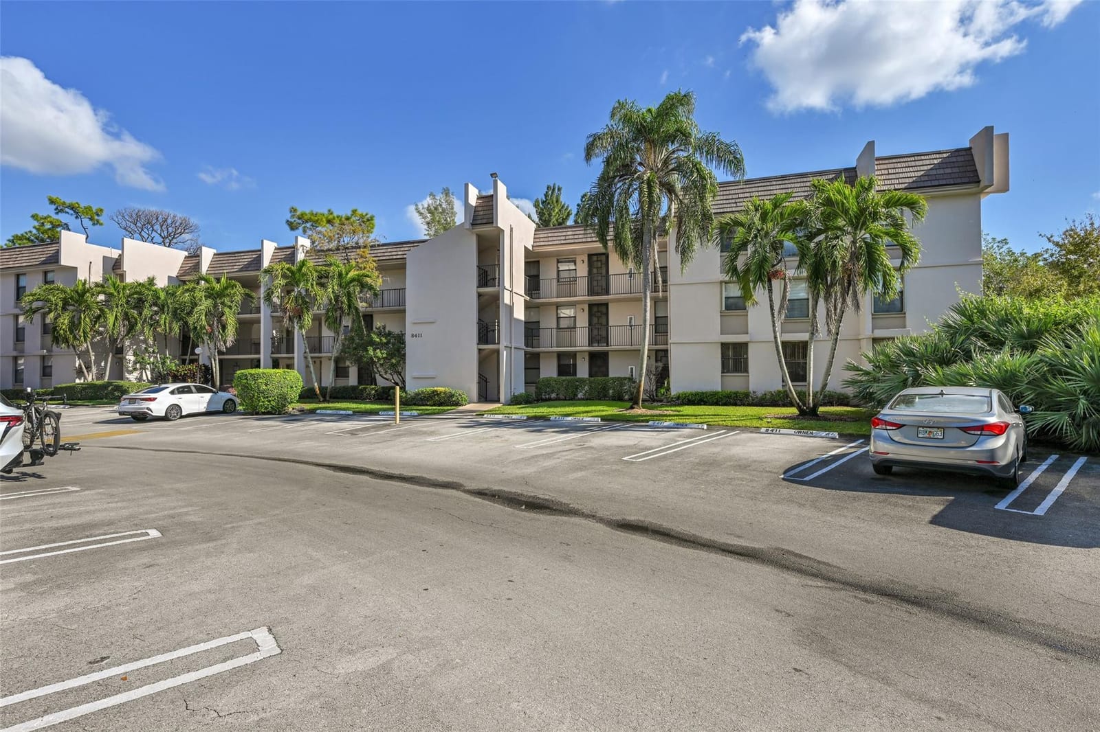 8411 Forest Hills Drive 206, Coral Springs, FL 33065