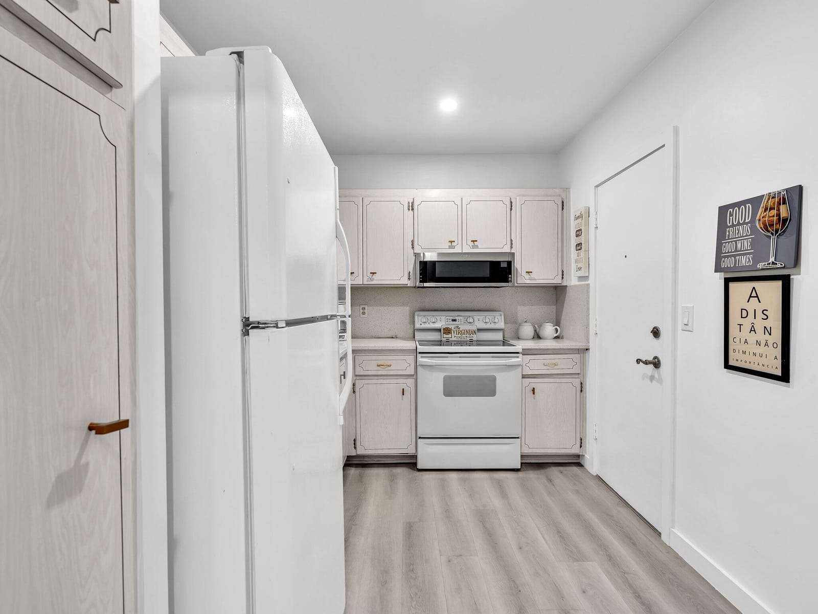 330 S Cypress Road 628 — photo 6